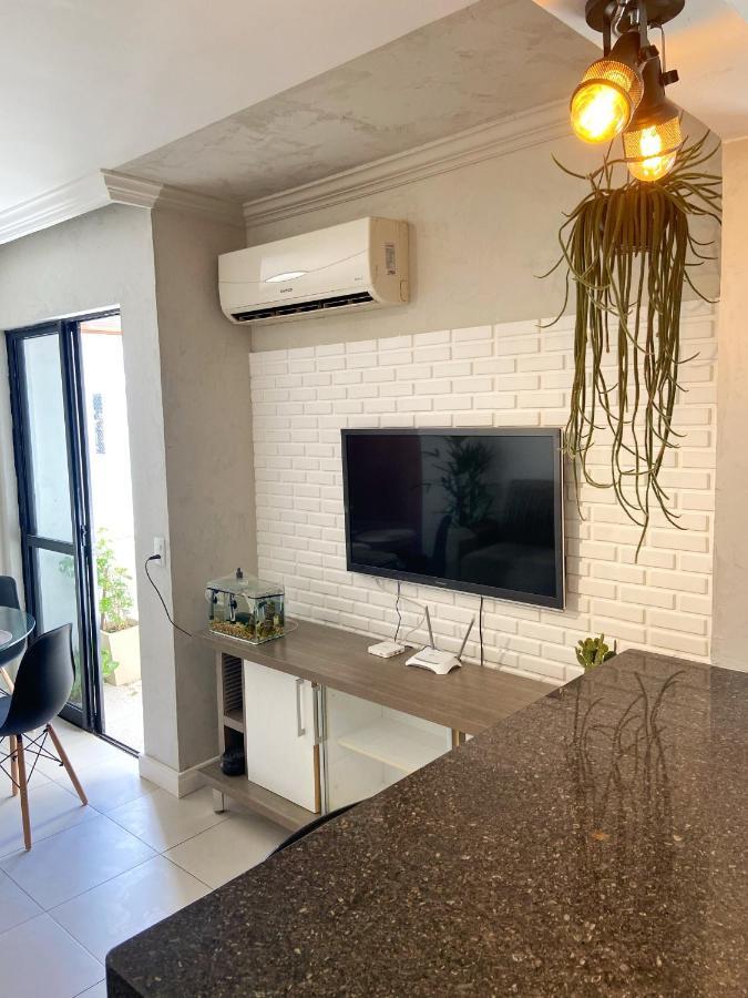 O Melhor Do Centro! Apto 01 Dormitorio Com Garagem E Ar Condicionado Balneário Camboriú Esterno foto